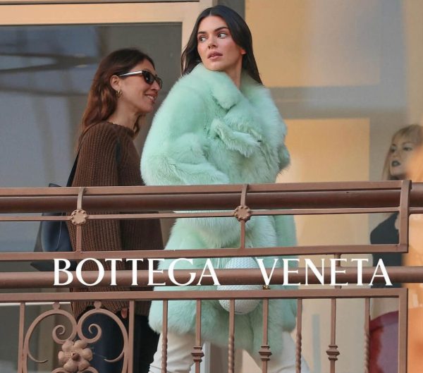 Η Kendall Jenner με γούνα Bottega Veneta