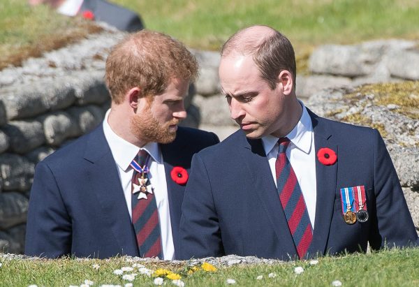 O πρίγκιπας William, και ο πρίγκιπας Harry τιμούν με την παρουσία τους την επέτειο των 100 χρόνων της μάχης Vimy Ridge στις 9 Απριλίου 2017 στη Γαλλία.